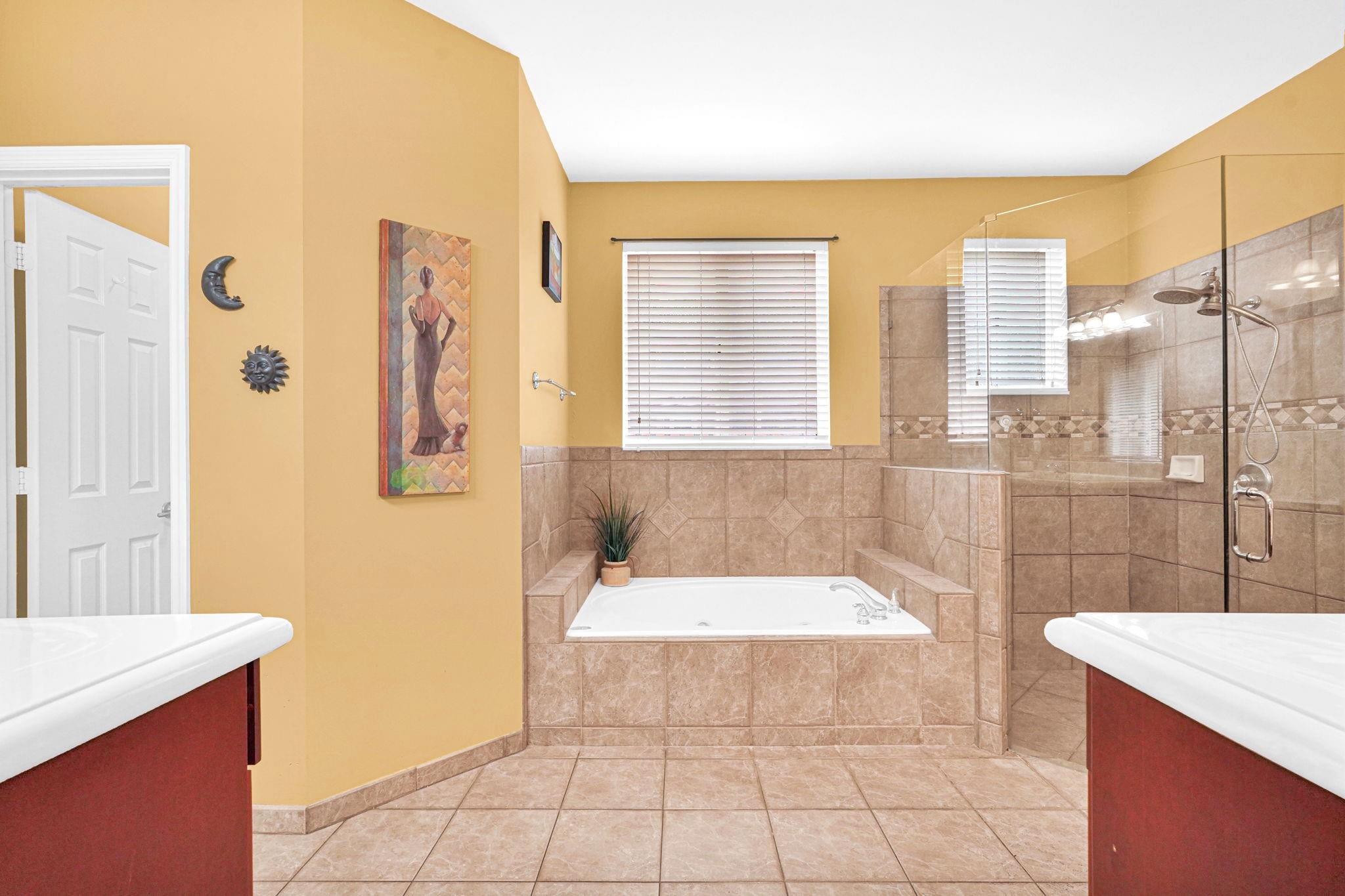 Windsor Palms 160-17 B - Residential