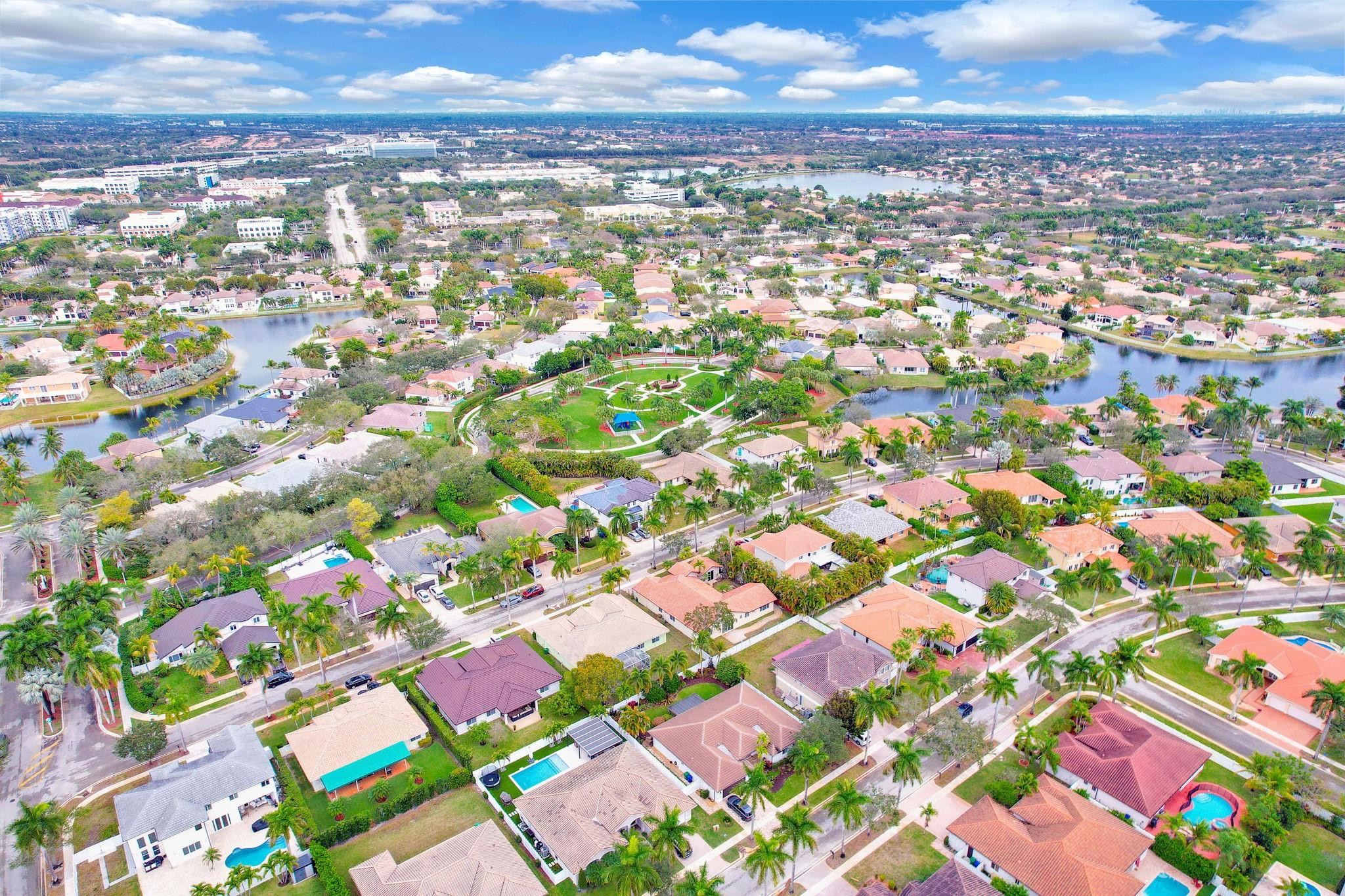 Windsor Palms 160-17 B - Residential