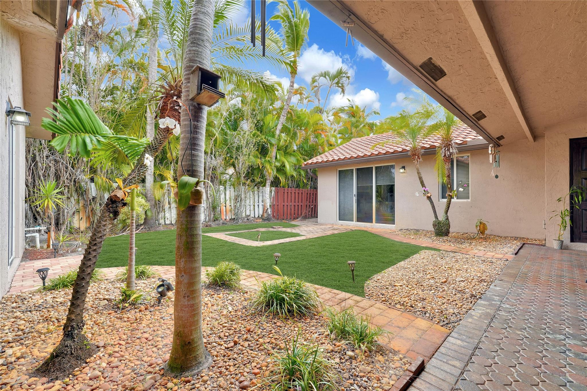 Windsor Palms 160-17 B - Residential