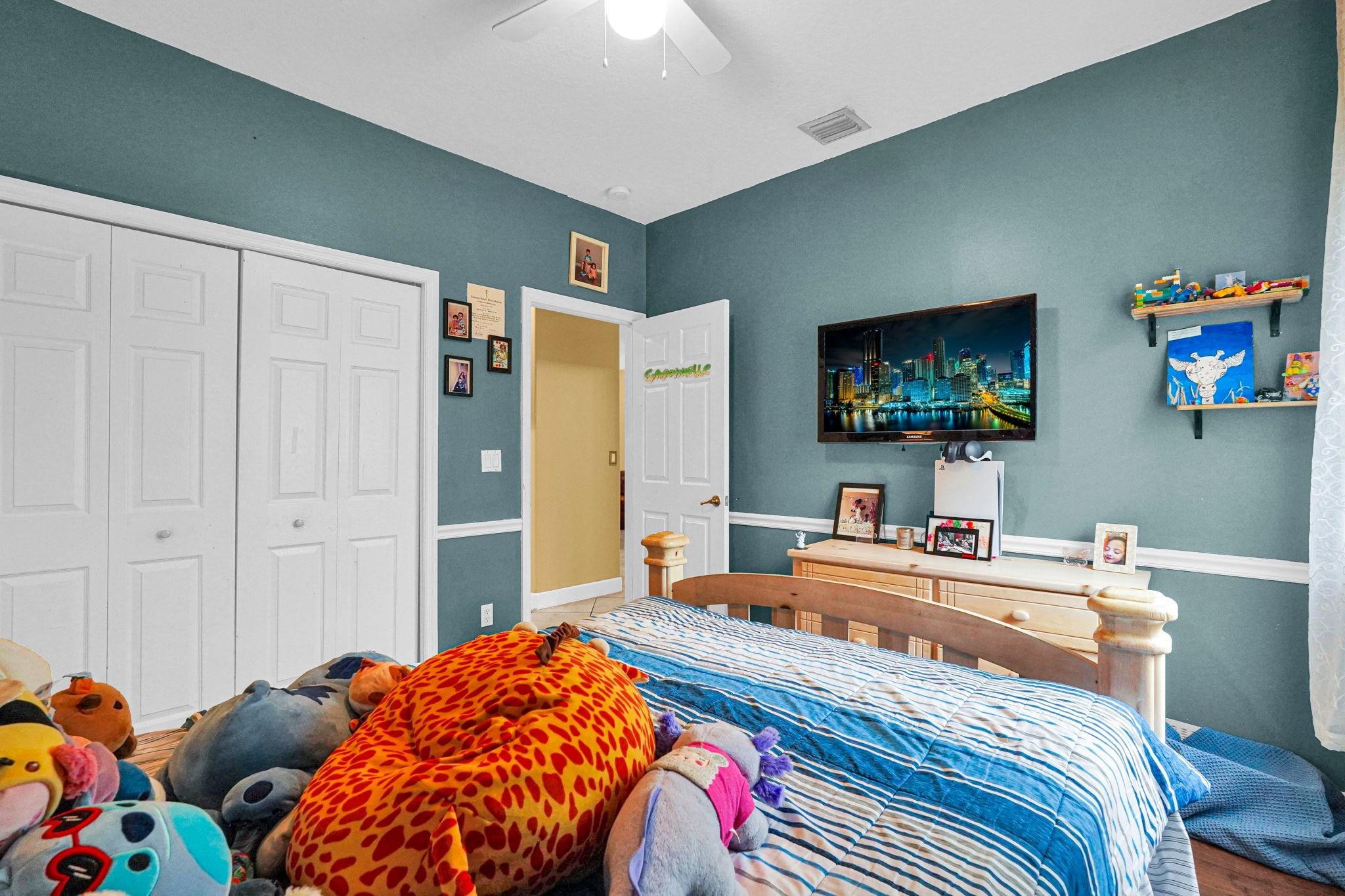 Windsor Palms 160-17 B - Residential