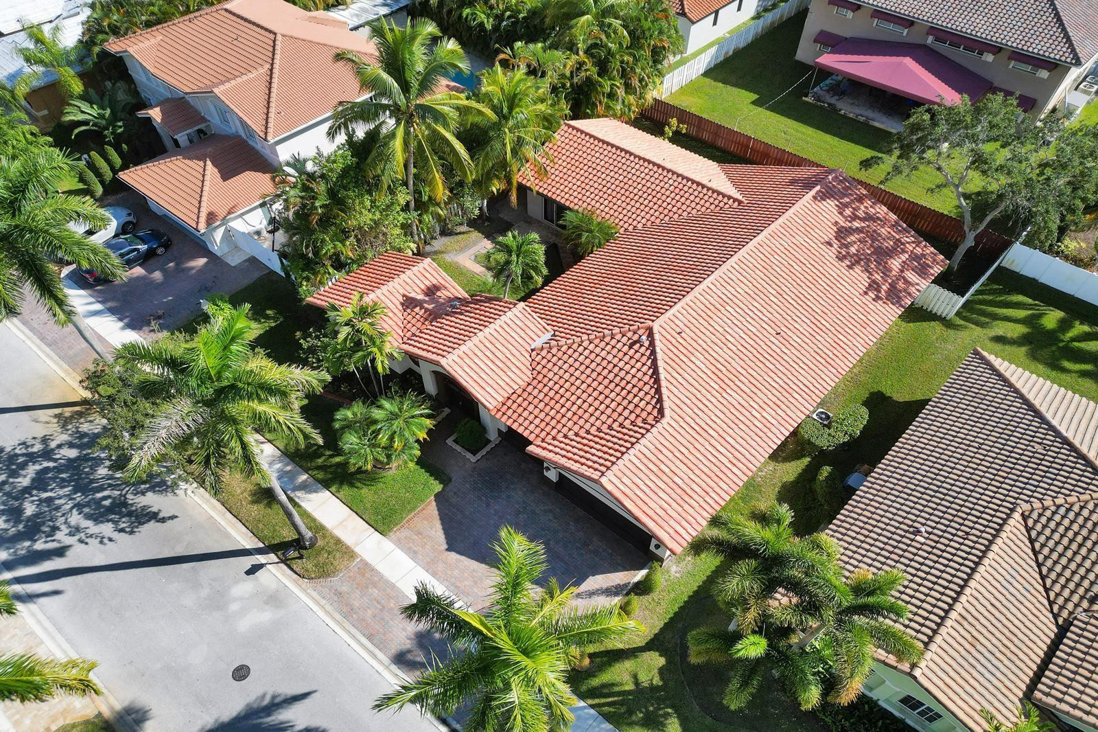 Windsor Palms 160-17 B - Residential