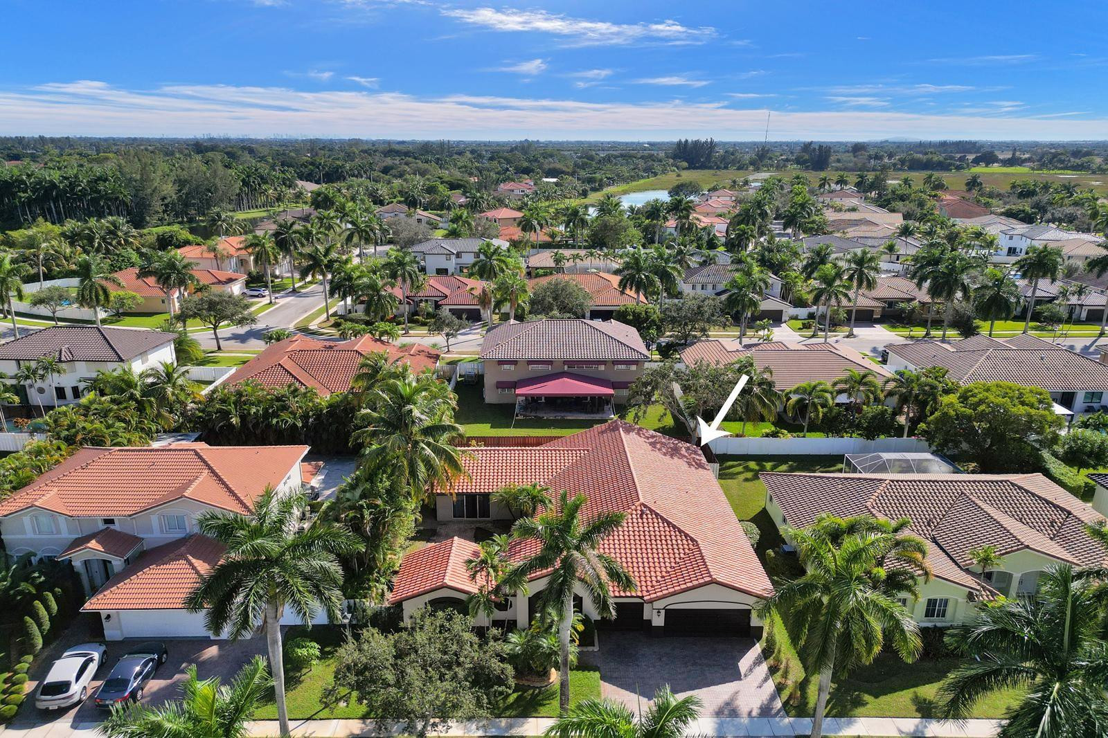 Windsor Palms 160-17 B - Residential