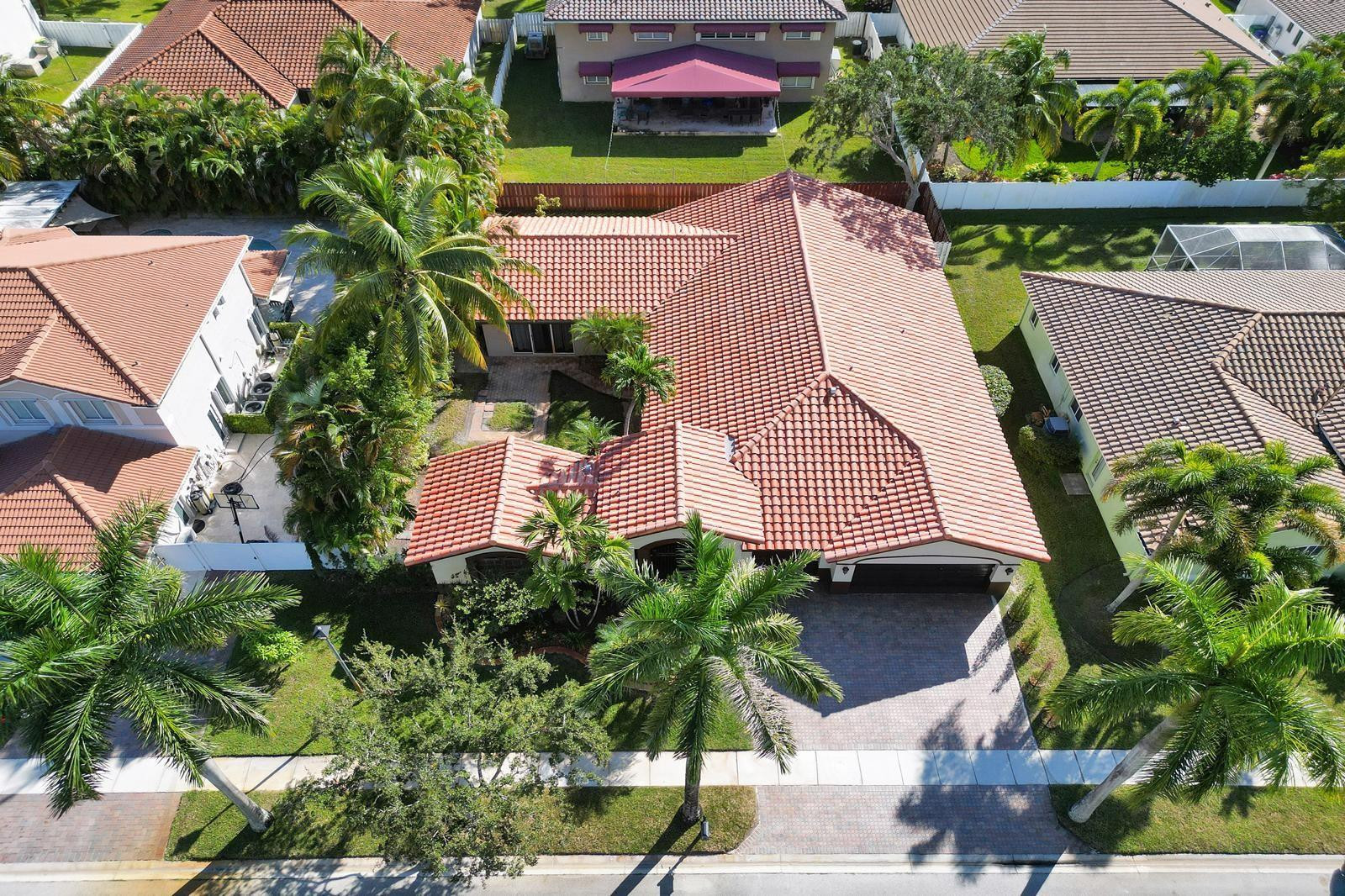 Windsor Palms 160-17 B - Residential