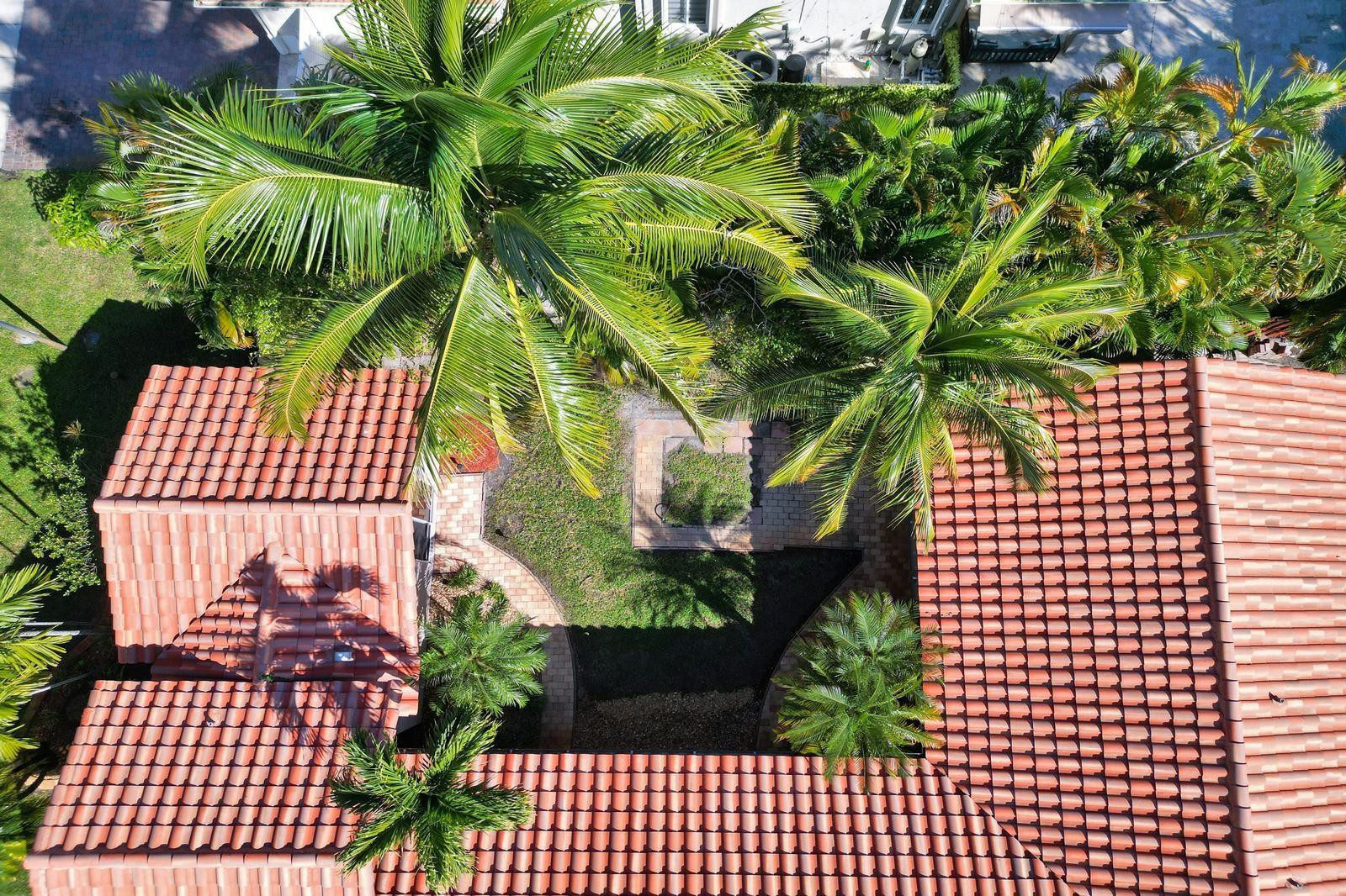 Windsor Palms 160-17 B - Residential