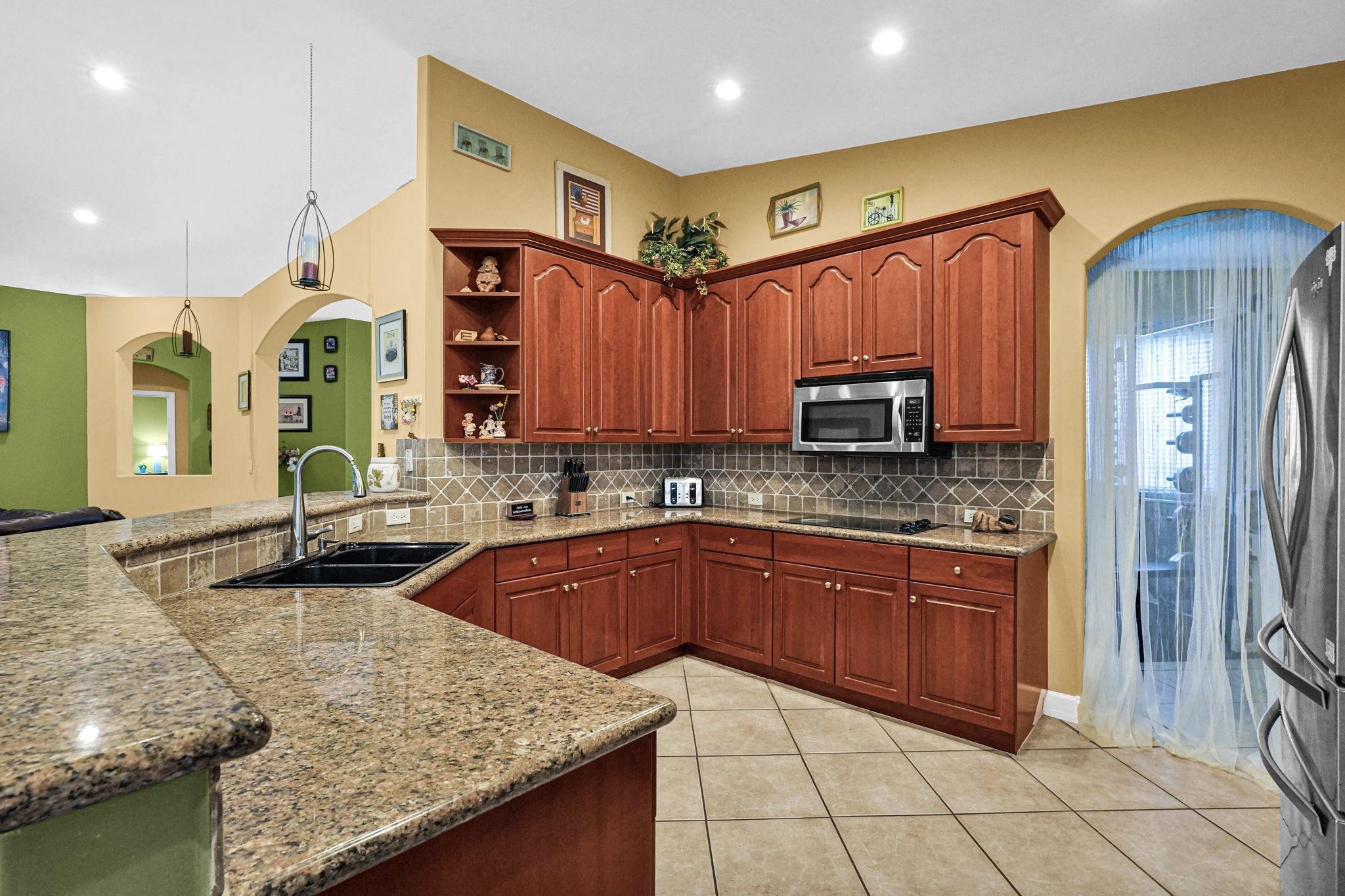 Windsor Palms 160-17 B - Residential