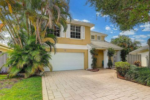 11 Commanders Drive Palm Beach Gardens FL 33418