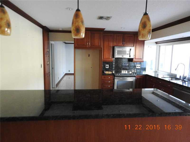 HOLLYWOOD HILLS 1965 - Residential