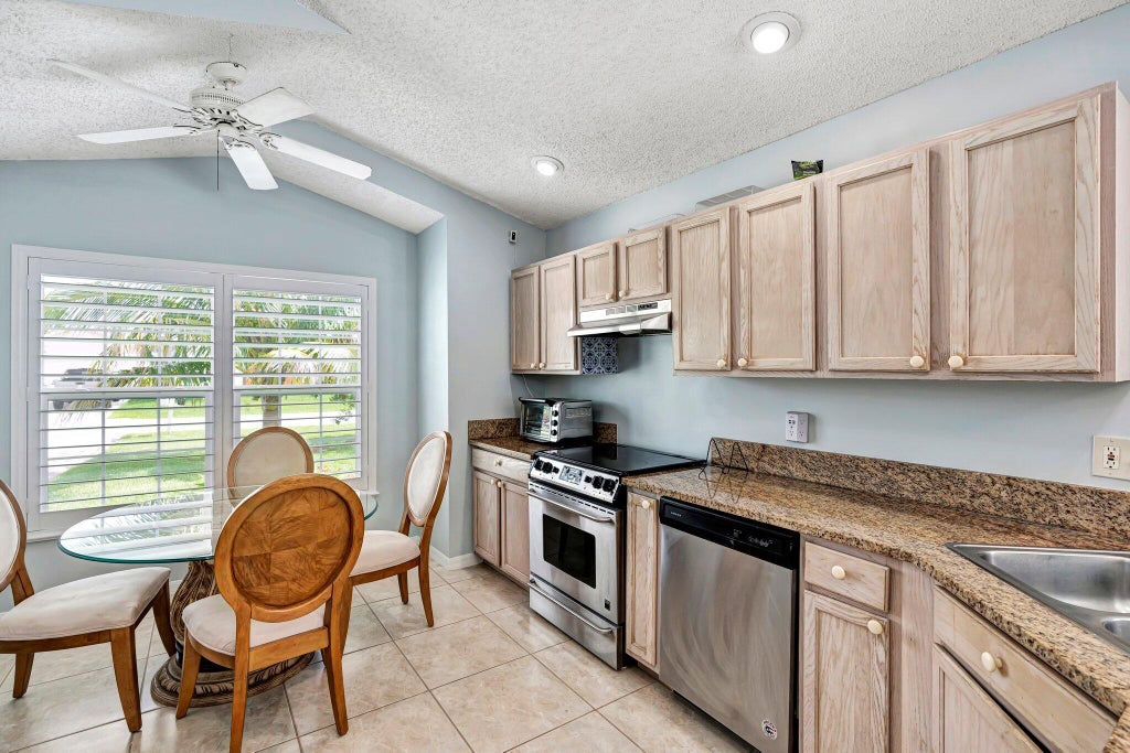 Photo of 6190 Lauderdale Street, Jupiter, FL 33458 (MLS # R10998555)