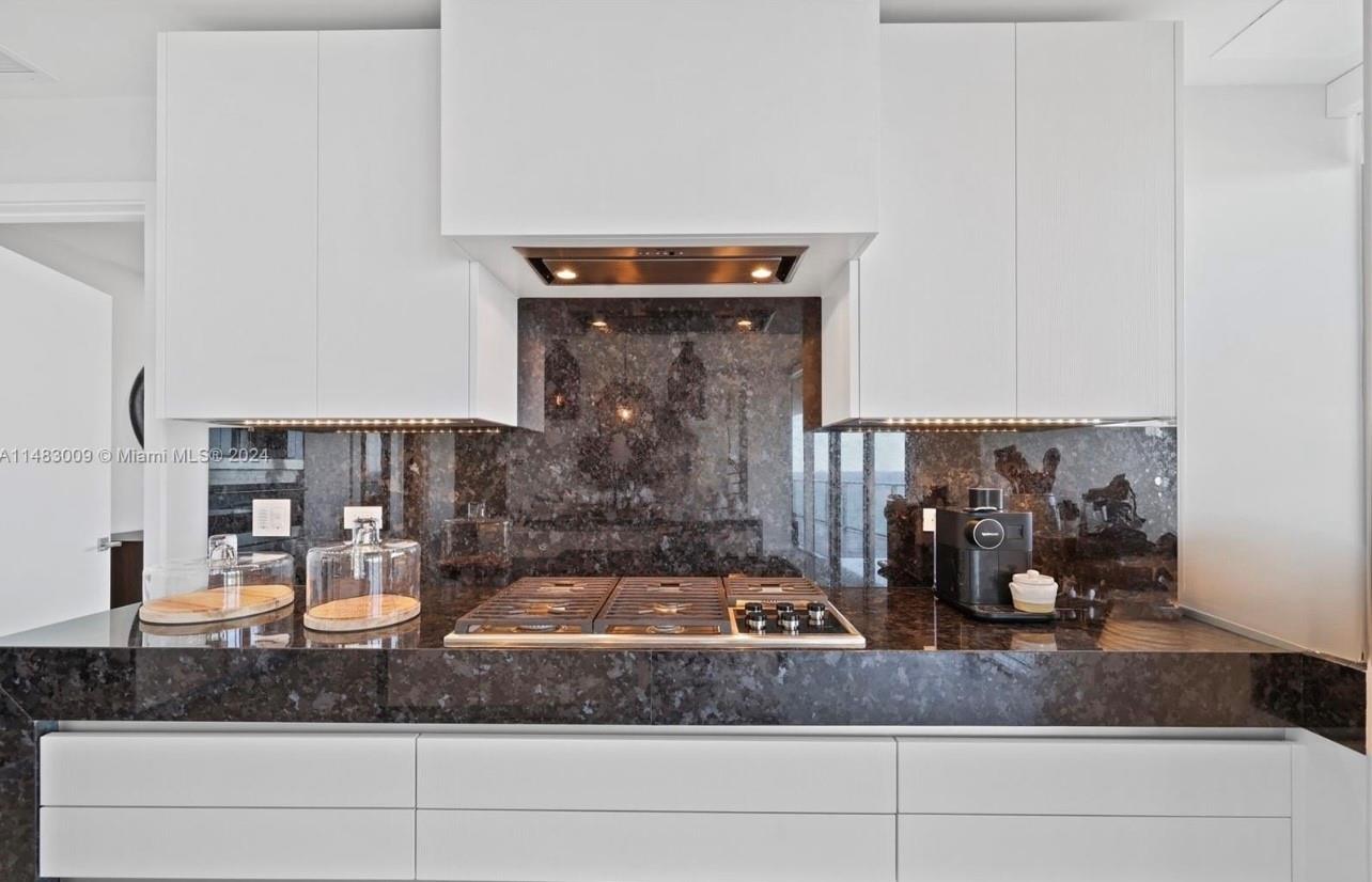 AUBERGE BEACH RESIDENCES - Residential