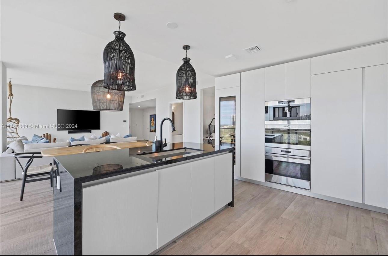 AUBERGE BEACH RESIDENCES - Residential