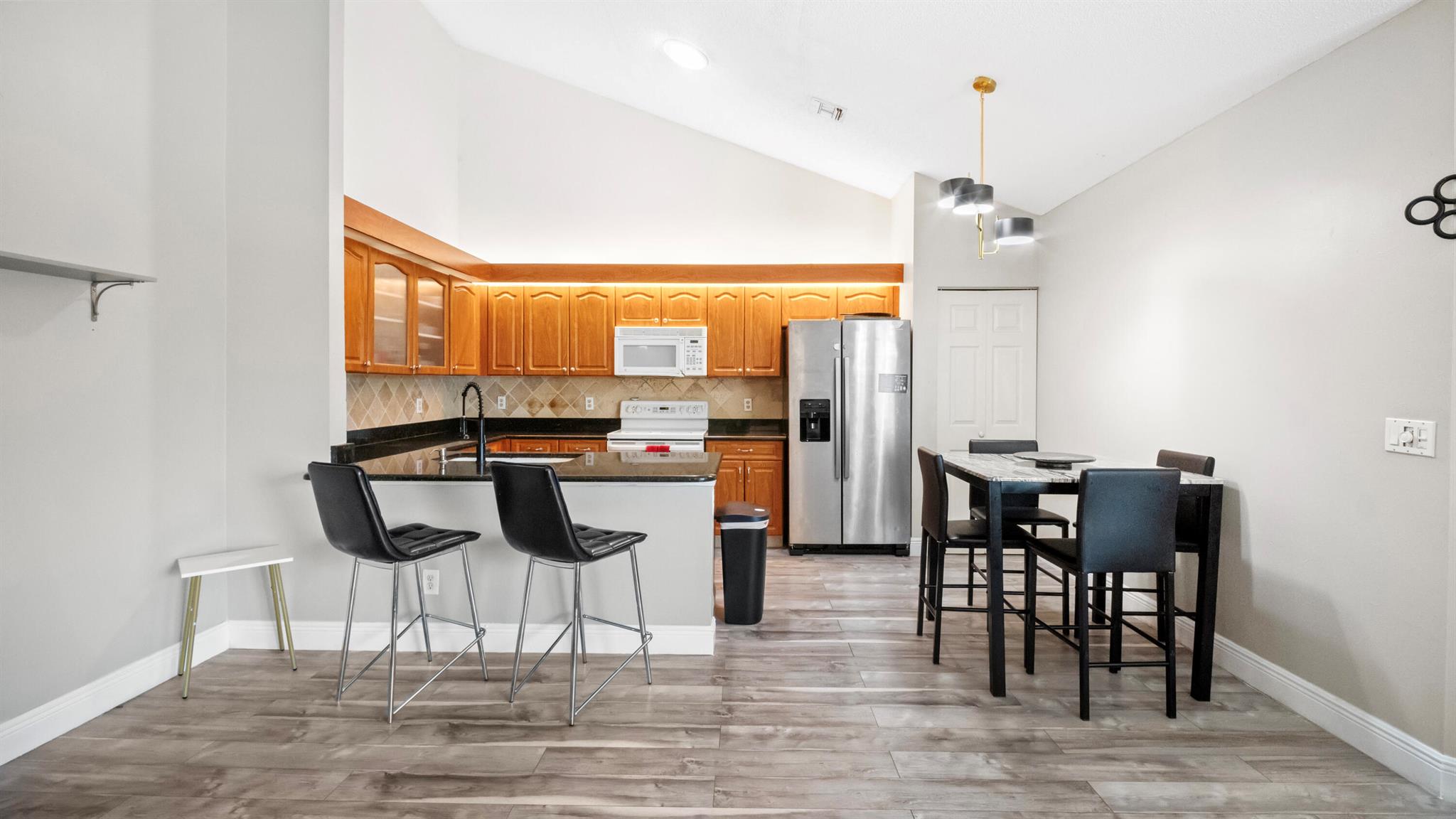 1103 Timberlane Circle