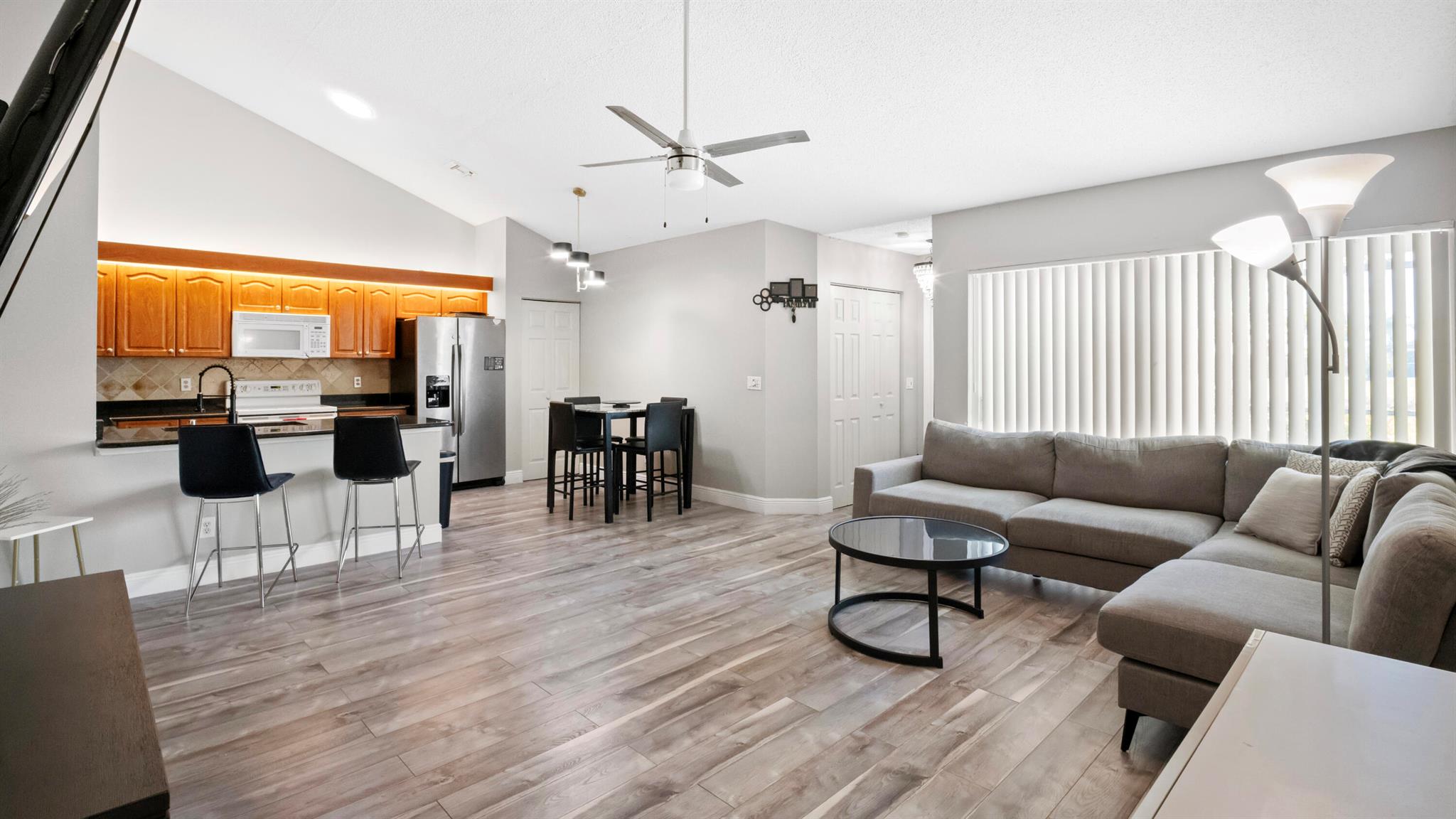 1103 Timberlane Circle