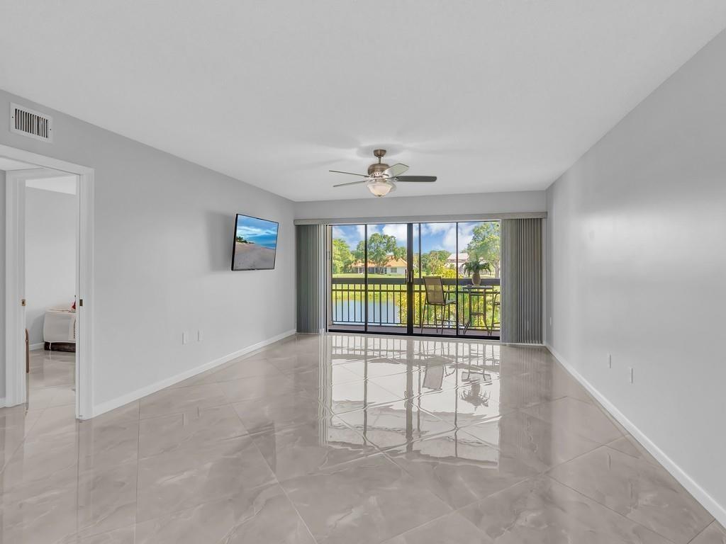 LAKESHORE VILLAGE OF MEAD - Residential Lease