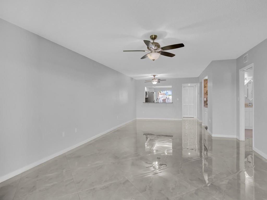 LAKESHORE VILLAGE OF MEAD - Residential Lease