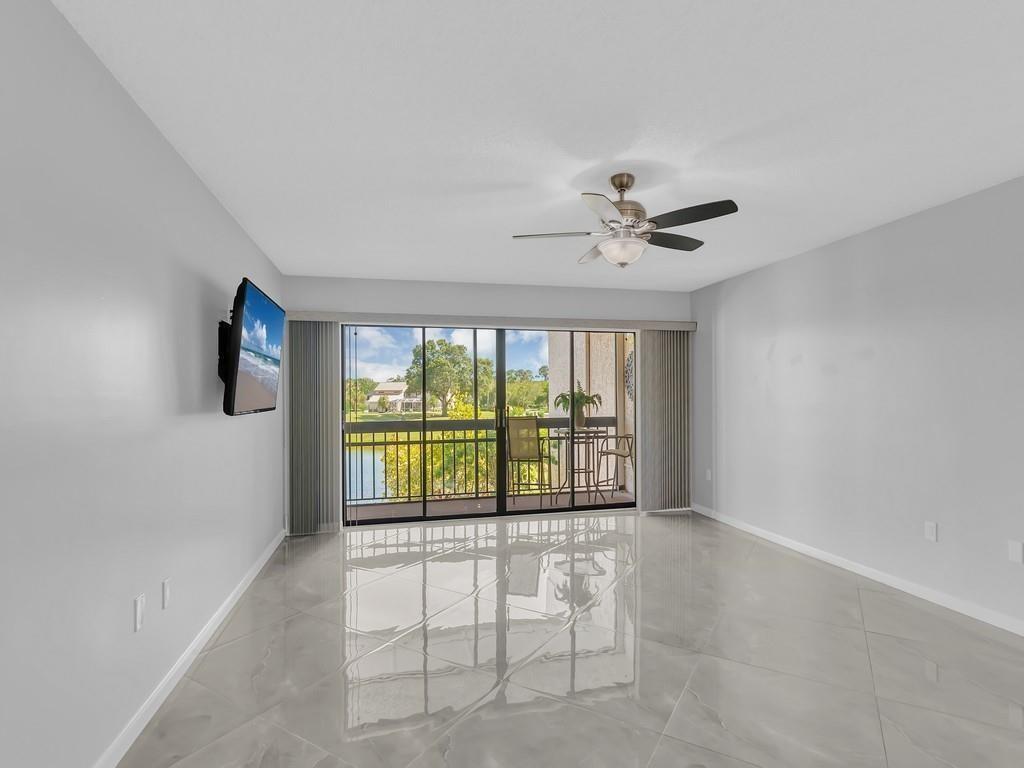LAKESHORE VILLAGE OF MEAD - Residential Lease