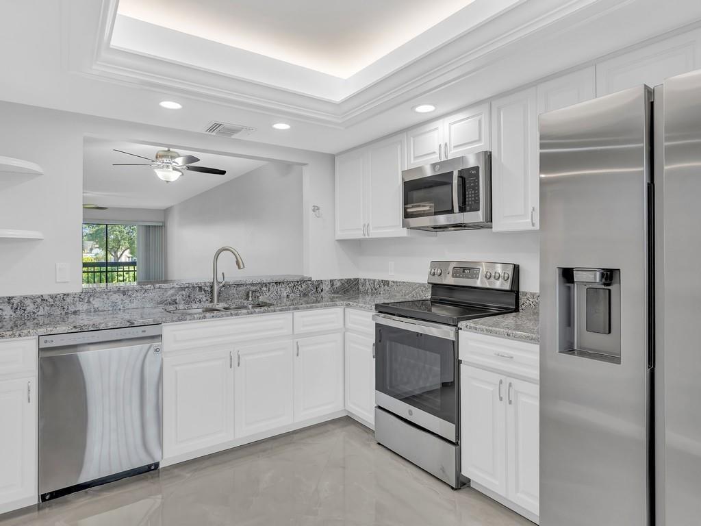 LAKESHORE VILLAGE OF MEAD - Residential Lease