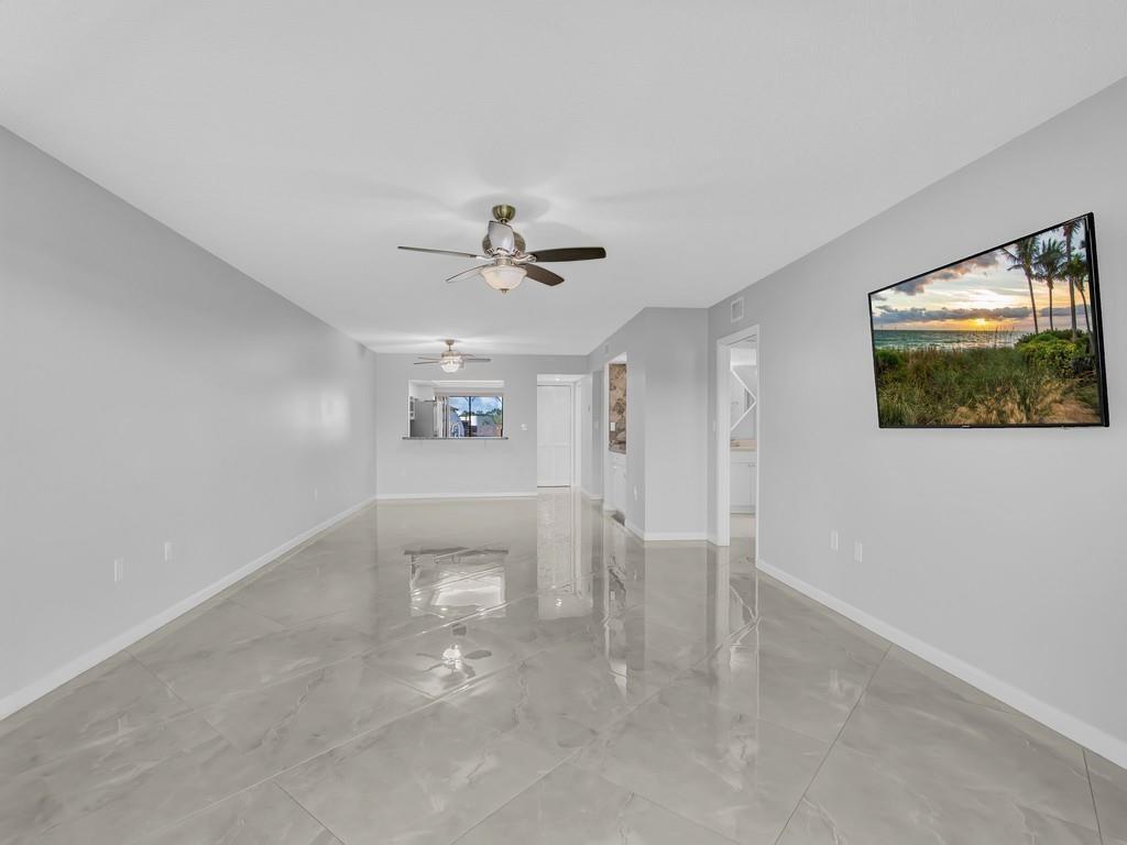 LAKESHORE VILLAGE OF MEAD - Residential Lease