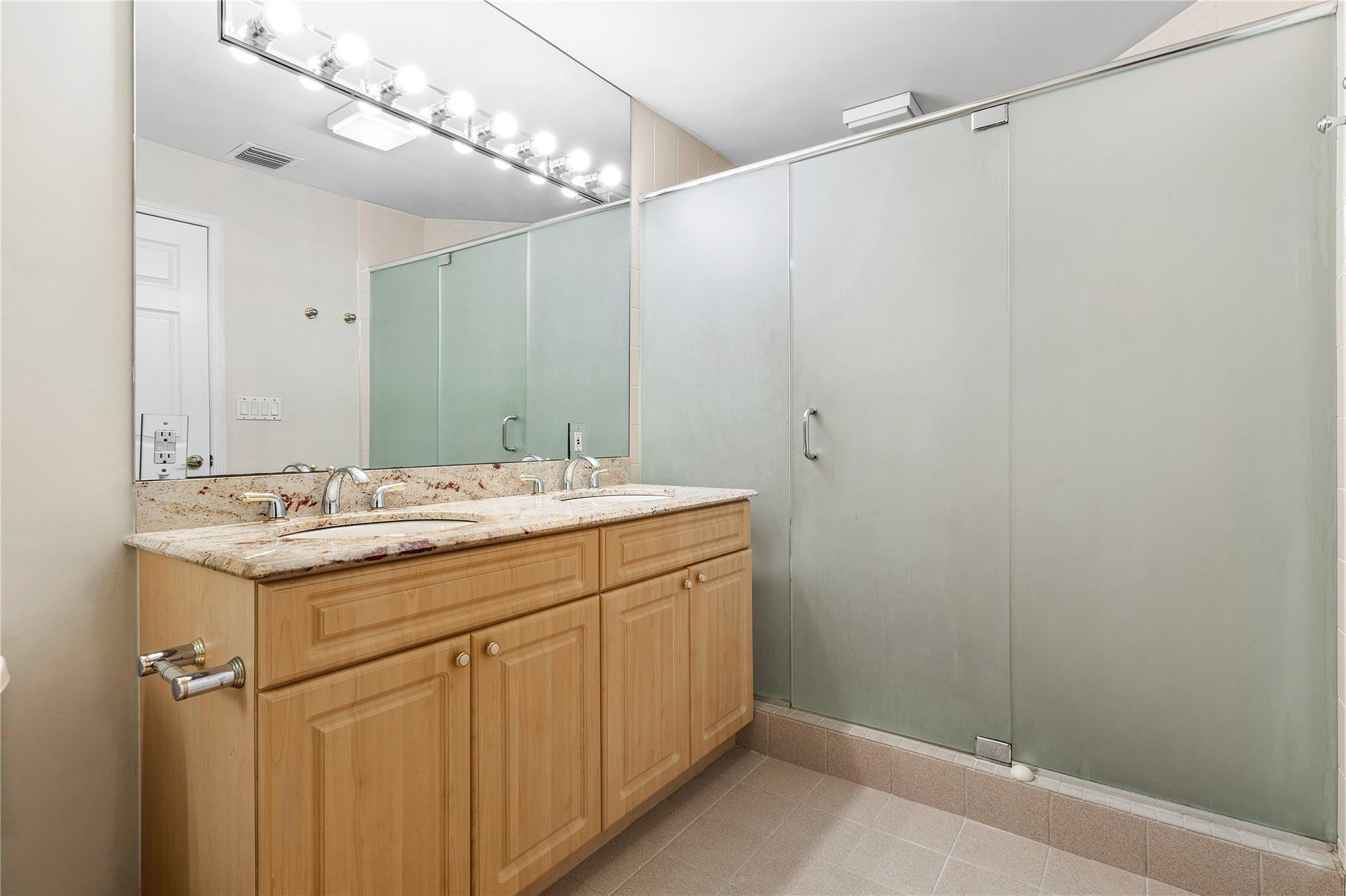 Lauderdale Harbors Sec A - Residential