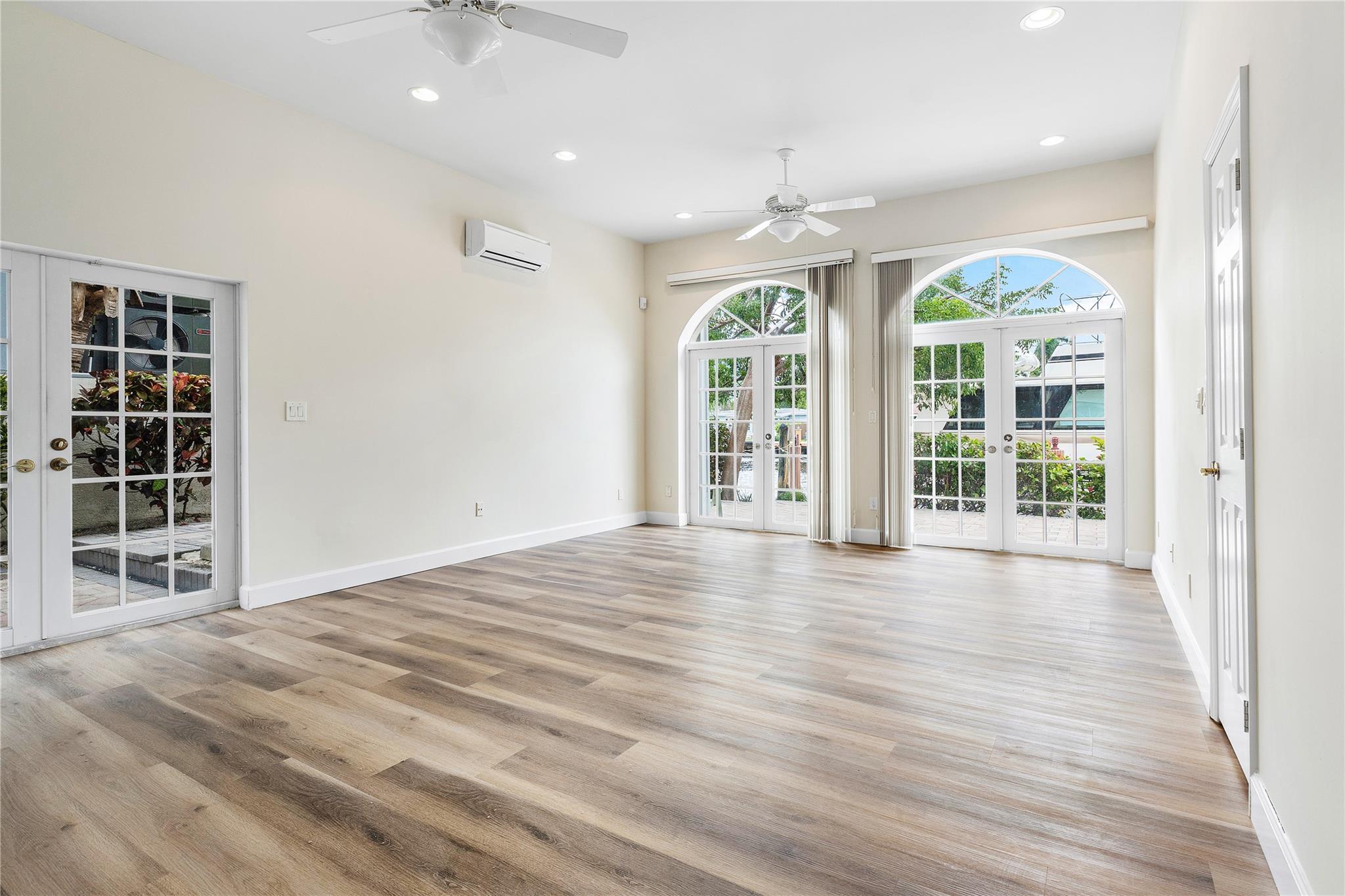 Lauderdale Harbors Sec A - Residential