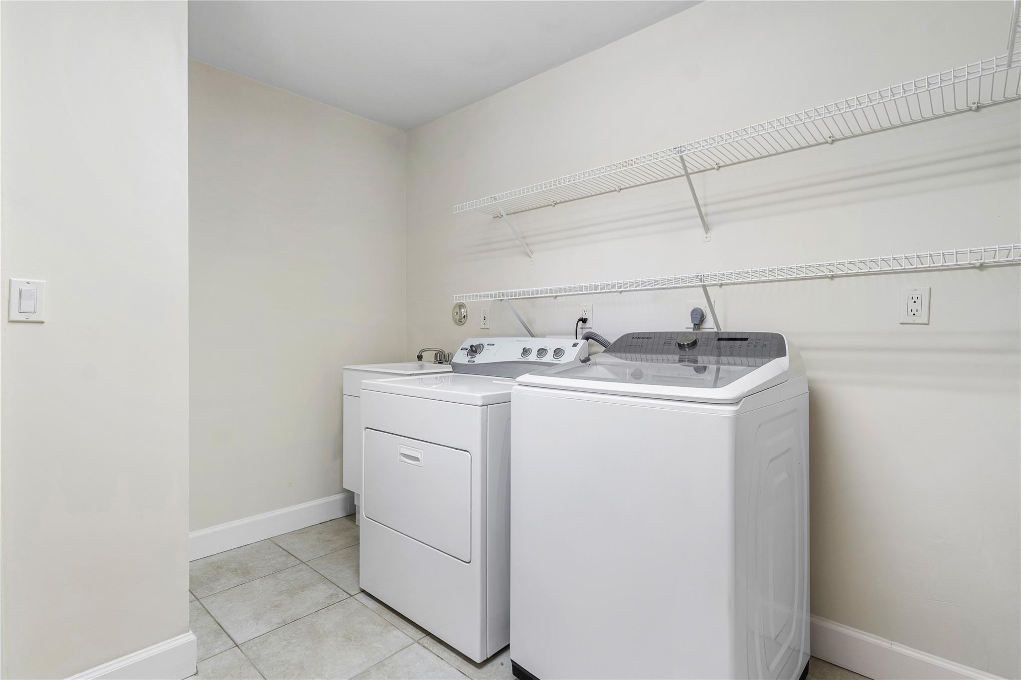 Lauderdale Harbors Sec A - Residential