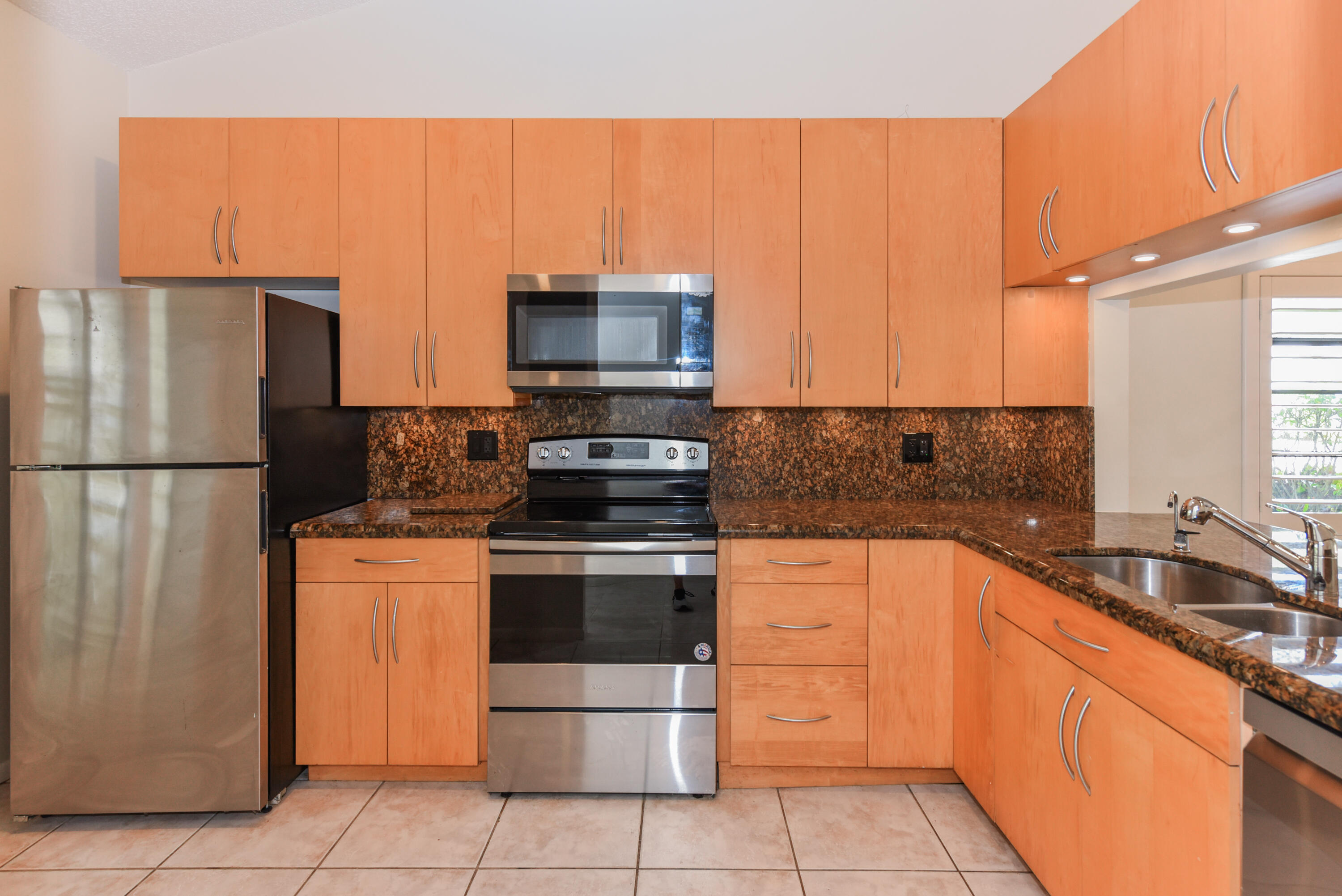 WOODLET CONDO - Residential Lease