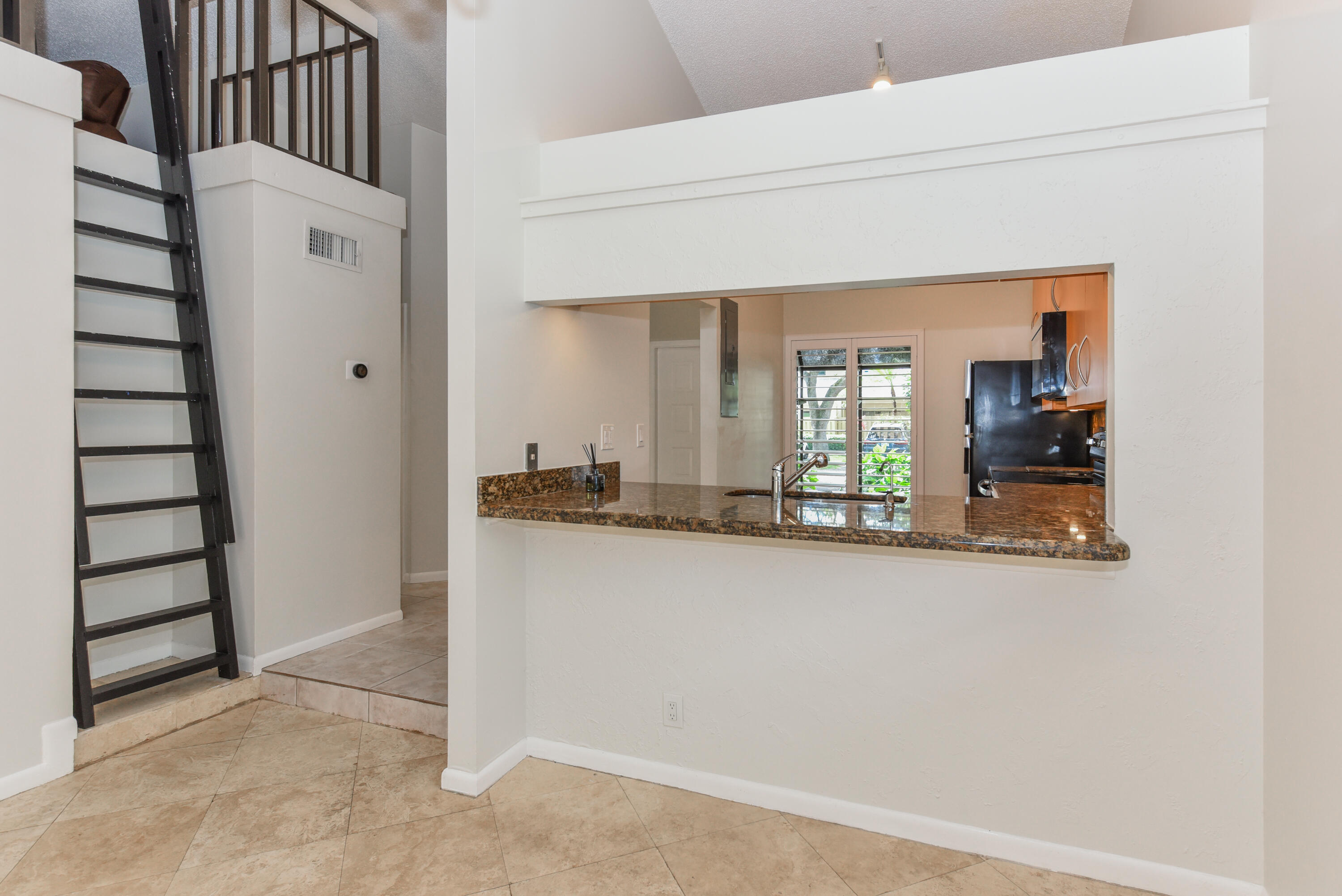 WOODLET CONDO - Residential Lease