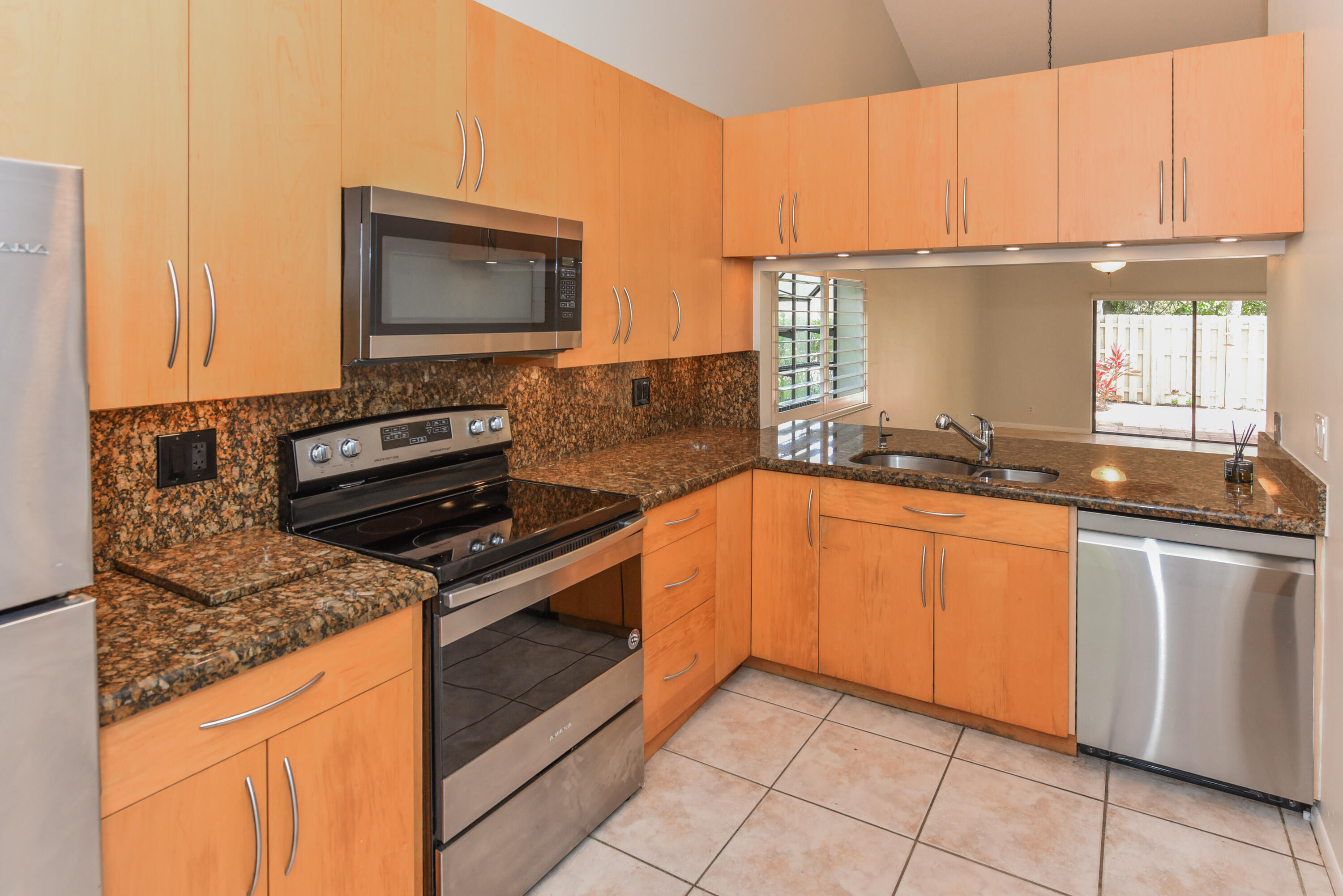 WOODLET CONDO - Residential Lease