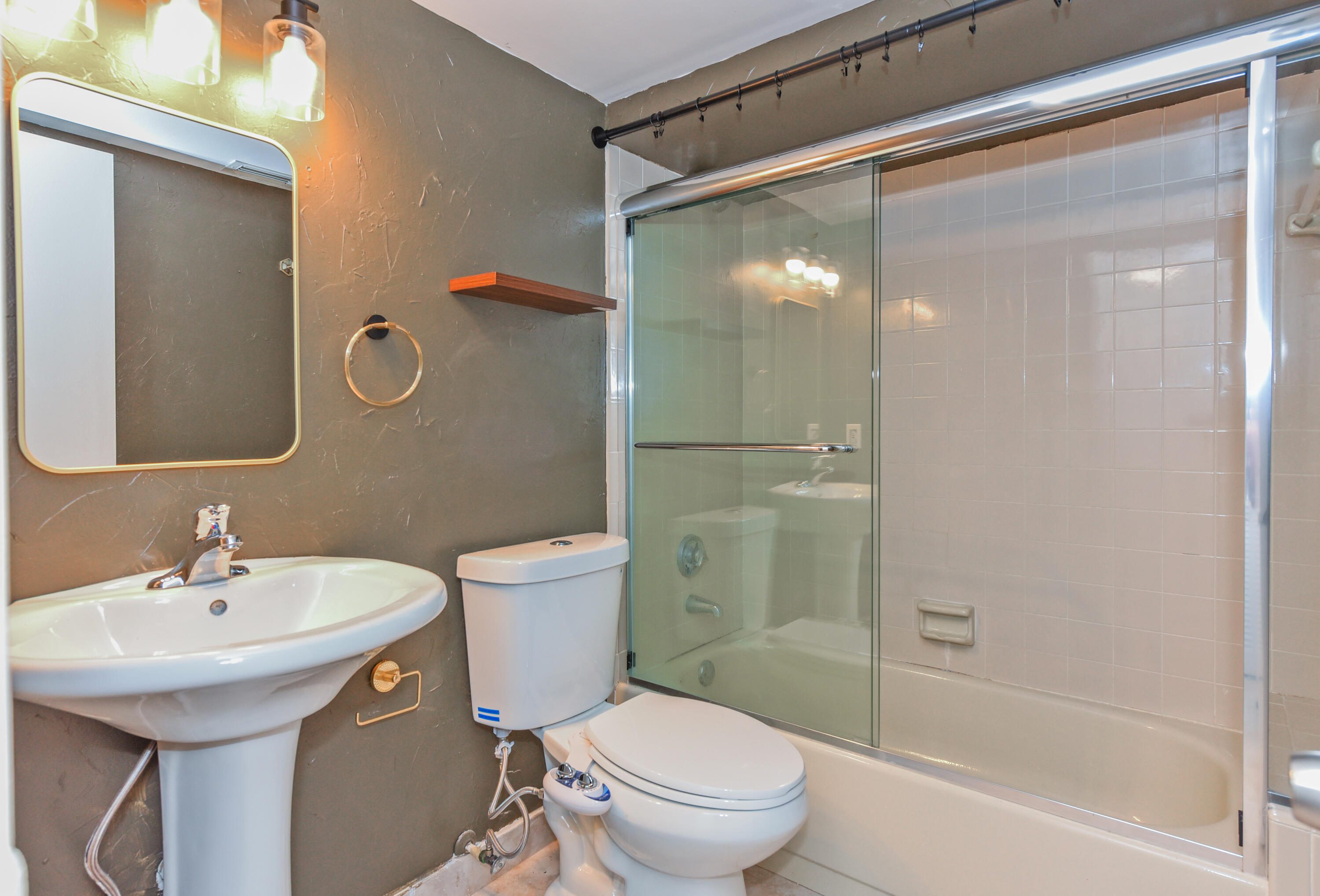 WOODLET CONDO - Residential Lease