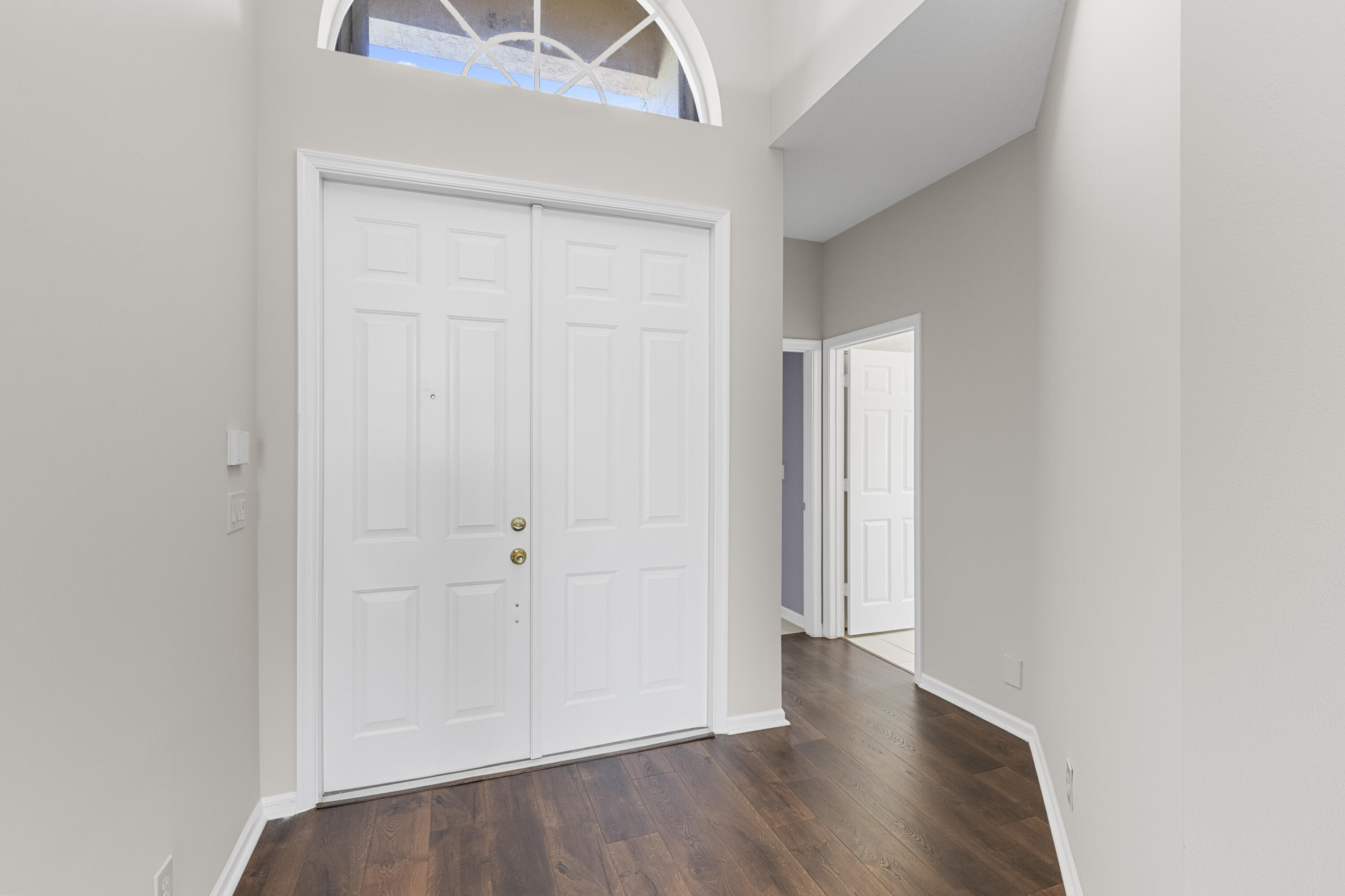 TWIN LAKES - Residential