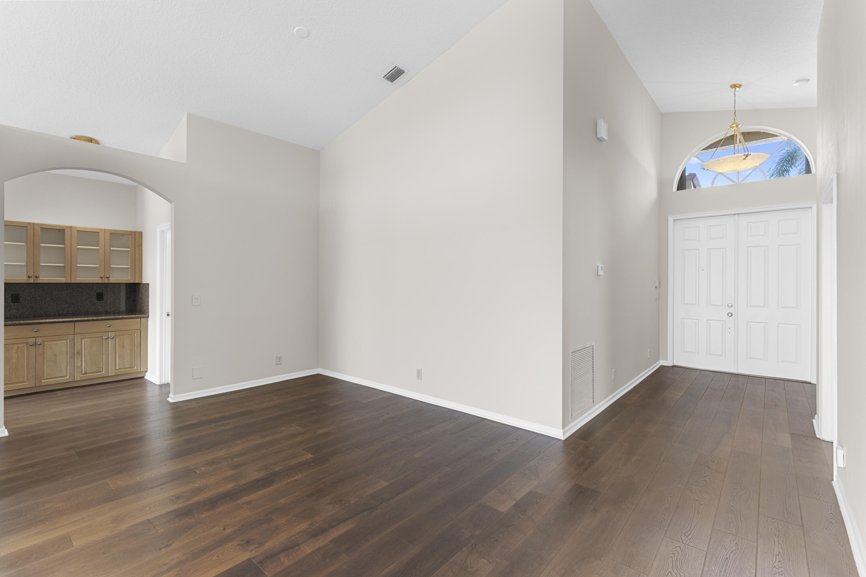 TWIN LAKES - Residential