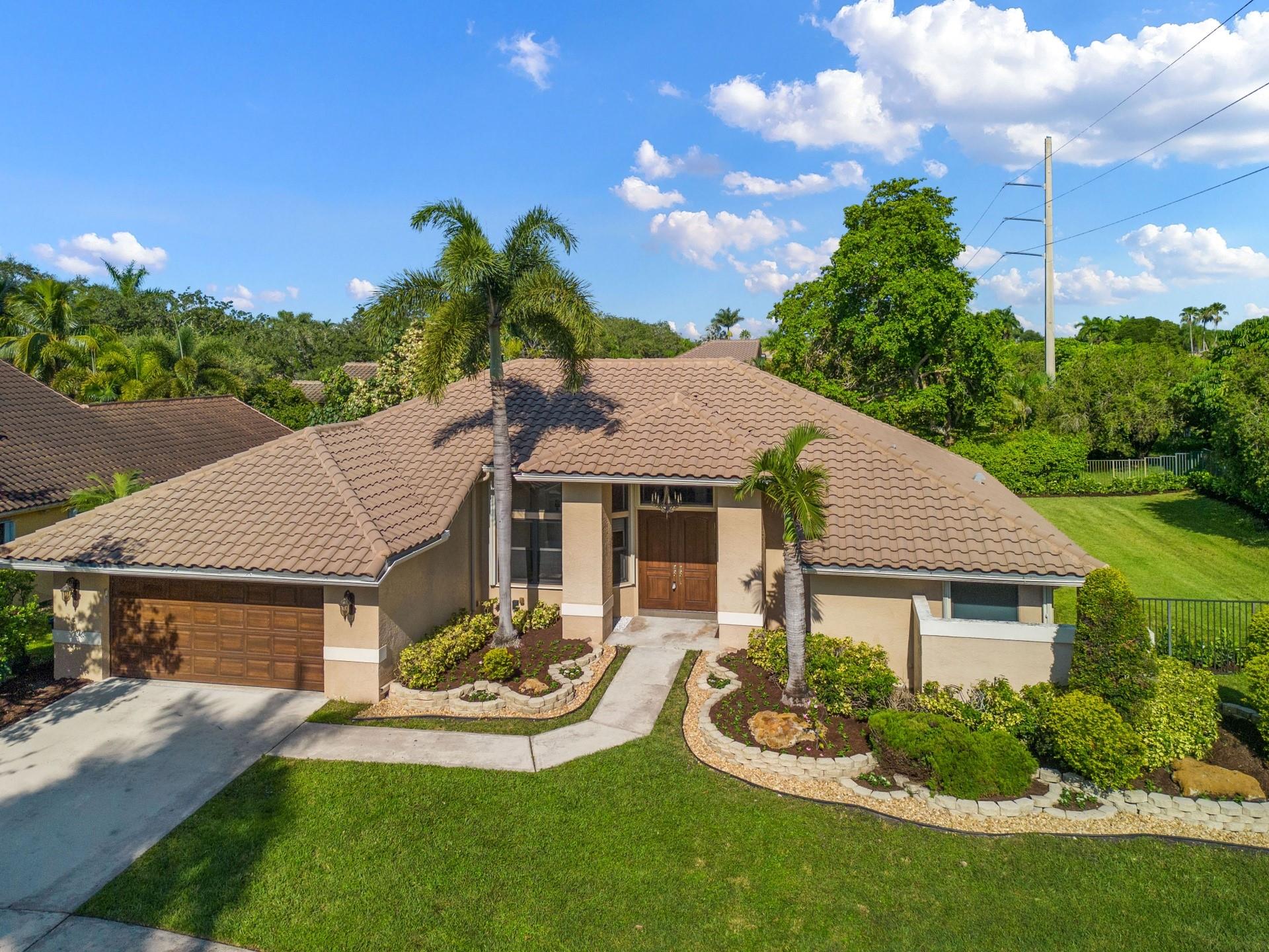 COUNTRY ISLES - Residential