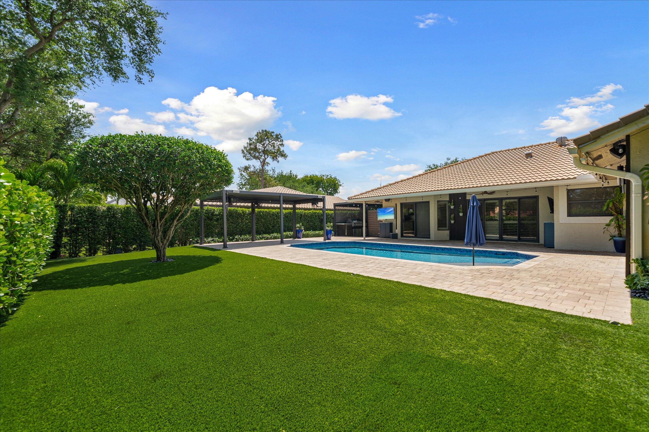 PINE RIDGE - Residential