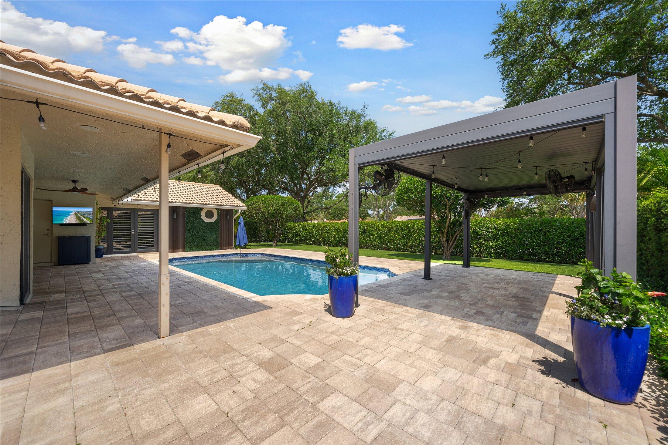 PINE RIDGE - Residential