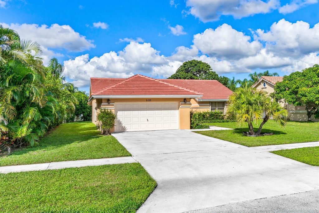 Photo of 9192 Sun Pointe Drive, Boynton Beach, FL 33437 (MLS # R11135286)