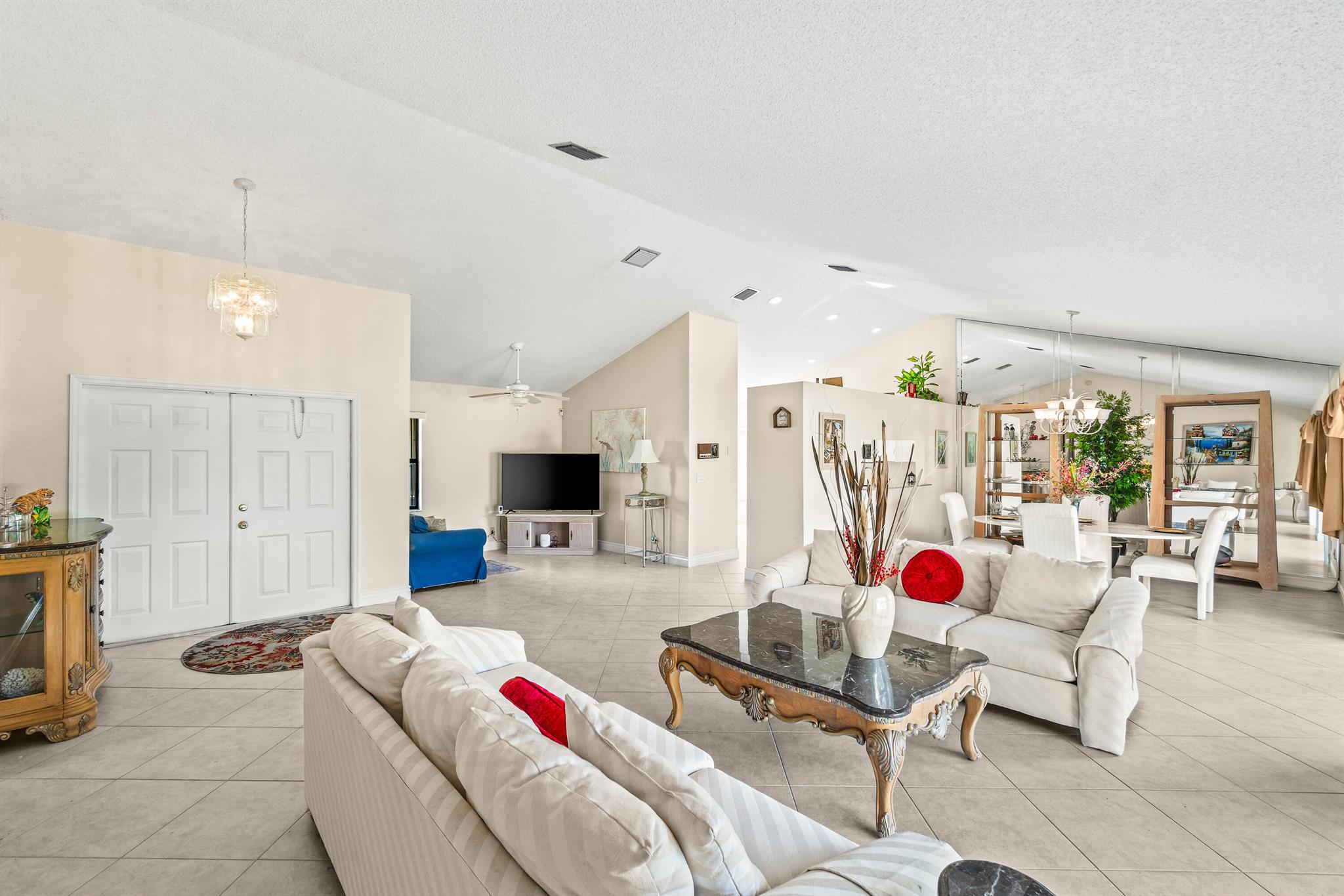 SUN VALLEY 2 - Residential