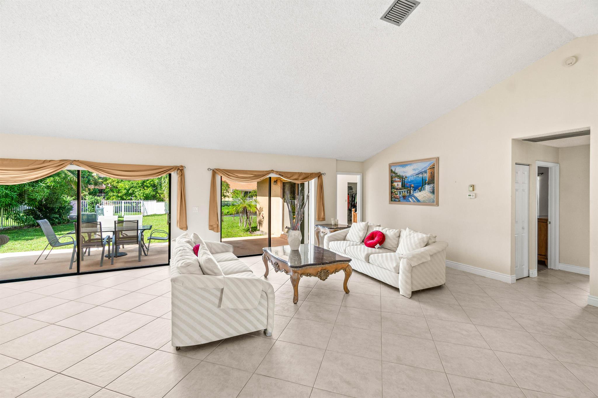 SUN VALLEY 2 - Residential