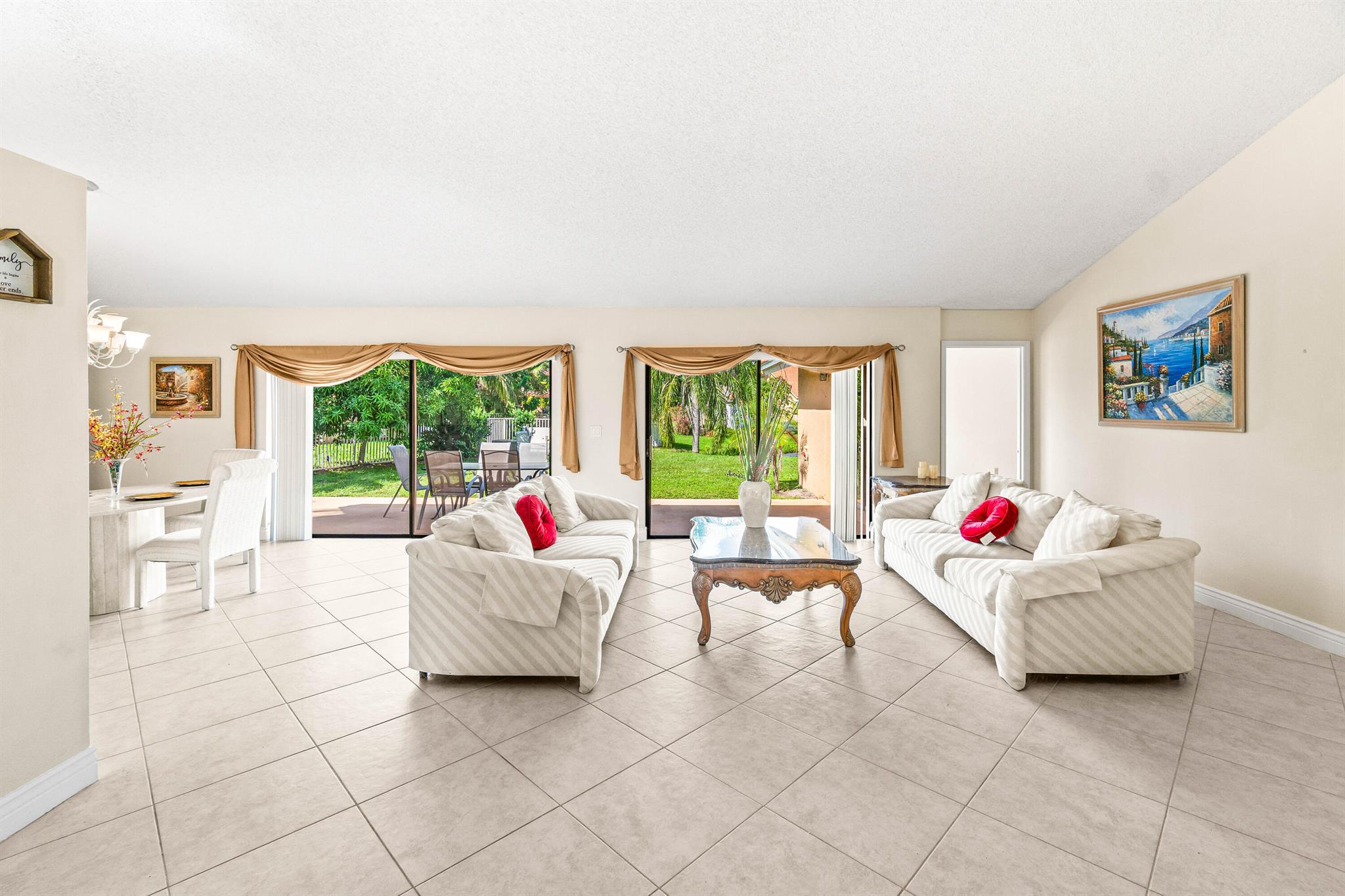 SUN VALLEY 2 - Residential