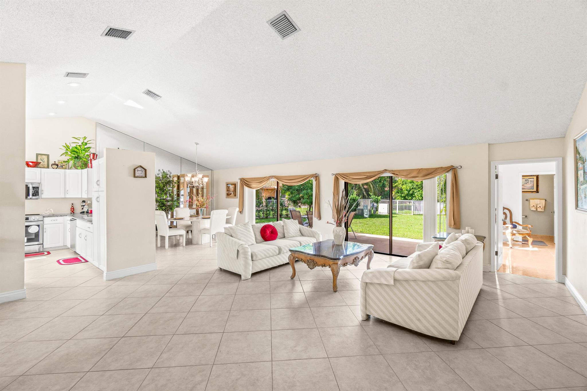 9192 Sun Pointe Drive