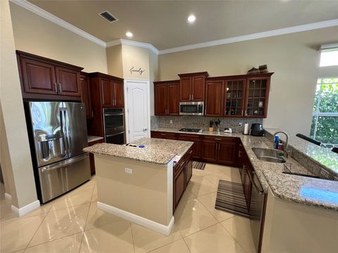 Single Family Residence in Parkland FL 8781 Lakeview Dr Dr 3.jpg