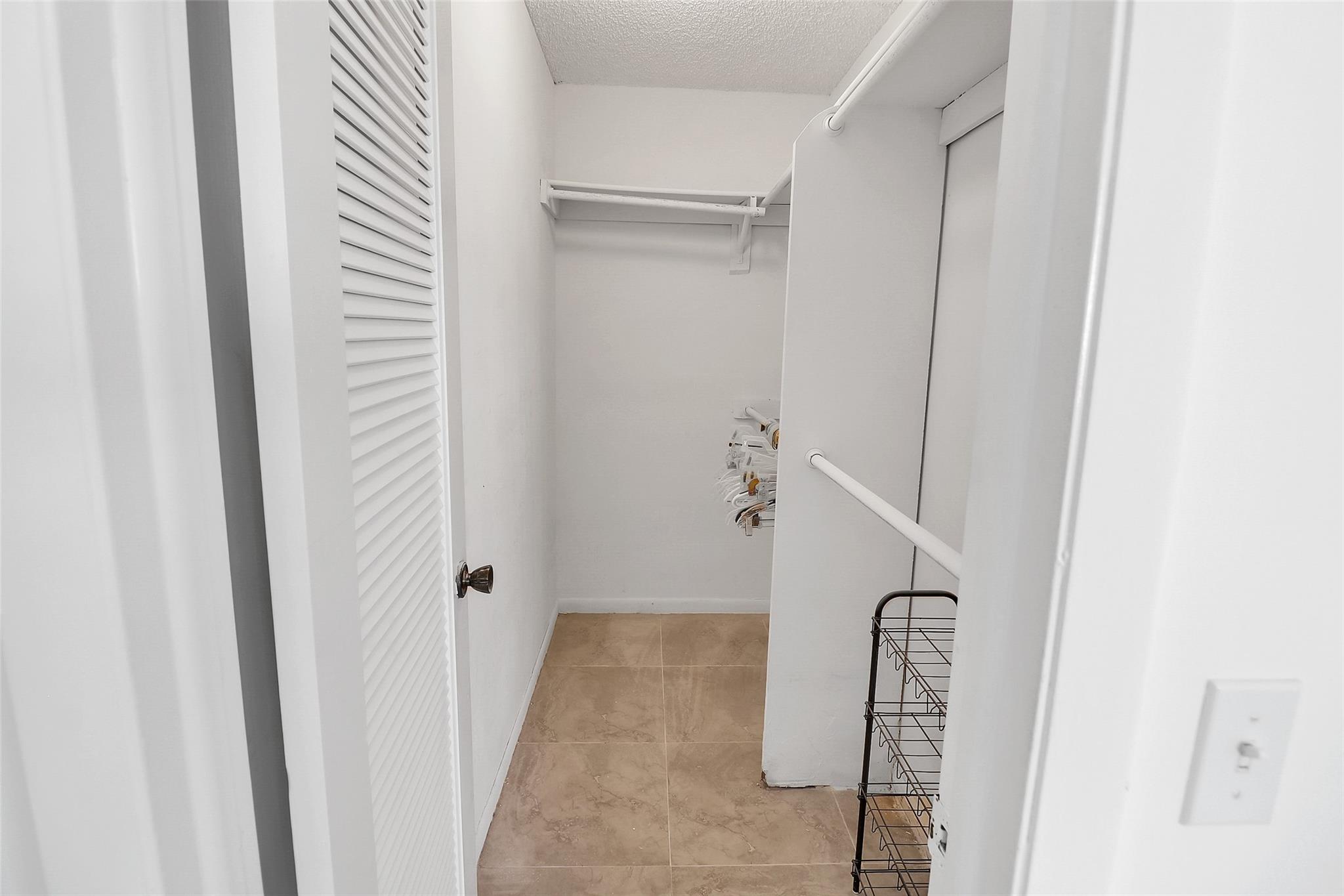 Kings Point Normandy A-U - Residential Lease