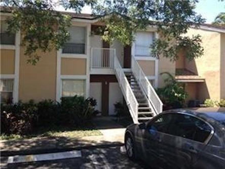Great unit, lots of lights. Entry ground level. Washer and dryer inside the unit. Oen parking spot assigned