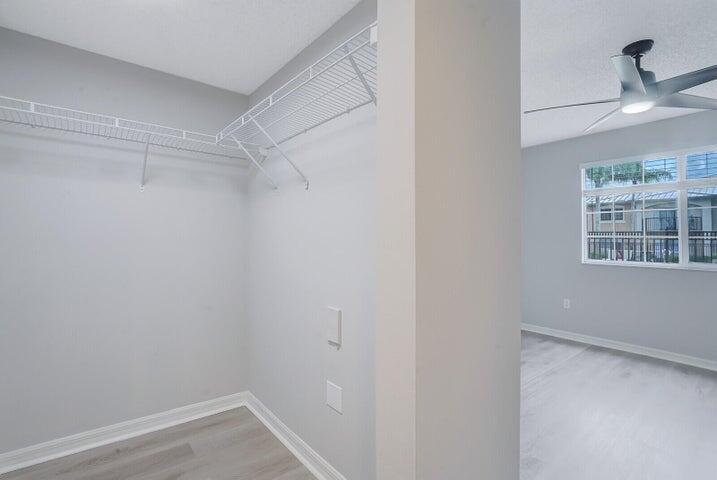 GRAND VIEW AT CRESTWOOD C - Residential Lease