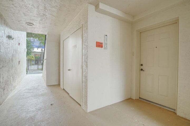 GRAND VIEW AT CRESTWOOD C - Residential Lease