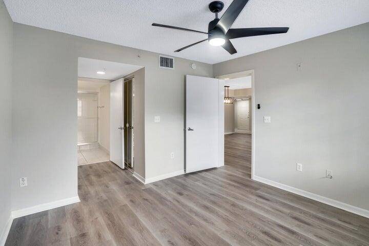 GRAND VIEW AT CRESTWOOD C - Residential Lease