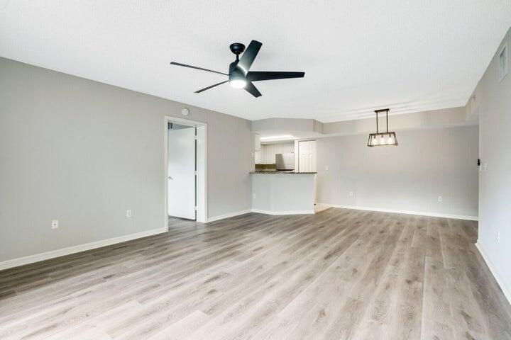 GRAND VIEW AT CRESTWOOD C - Residential Lease