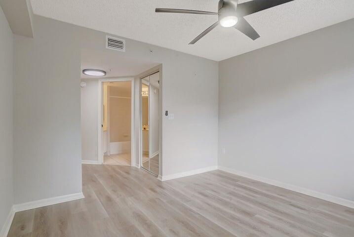 GRAND VIEW AT CRESTWOOD C - Residential Lease