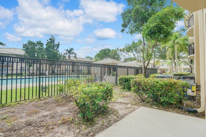 GRAND VIEW AT CRESTWOOD C - Residential Lease