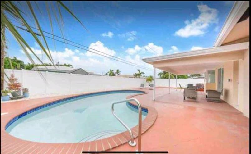 AMAZING LOCATION, BEAUTIFULLY UPDATED SINGLE FAMILY HOME WITH POOL AND A VERY
SPACIOUS BACKYARD TO ENJOY THE FLORIDA WEATHER! MINUTES TO THE BEACH, MAIN ROADS AND
SHOPPING CENTERS. THE PROPERTY FEATURES TILE FLOORS, NEW OPEN CONCEPT KITCHEN WITH NEWER
APPLIANCES, NEW BATHROOMS, HIGH IMPACT WINDOWS AND SLIDING DOORS. EASY TO SHOW! NO HOA!
PLEASE CHECK CONTACT AGENT FOR MORE DETAILS.