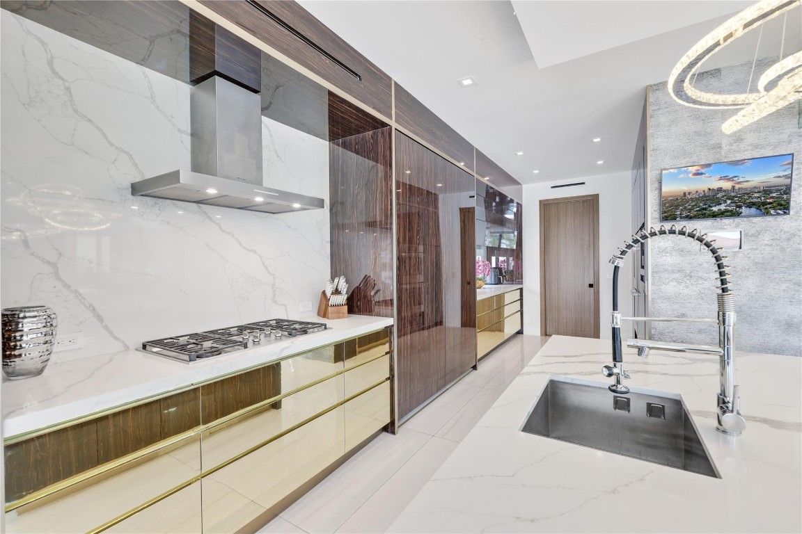 Venice 8-12 B - Residential