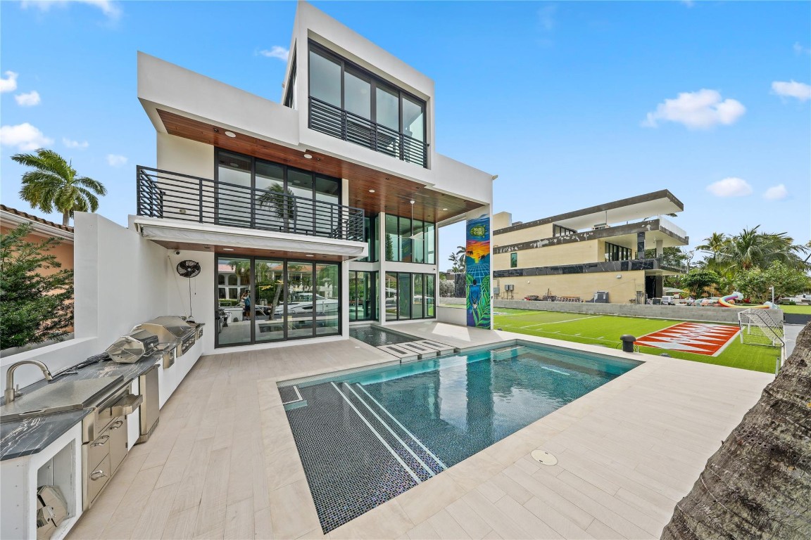 Venice 8-12 B - Residential